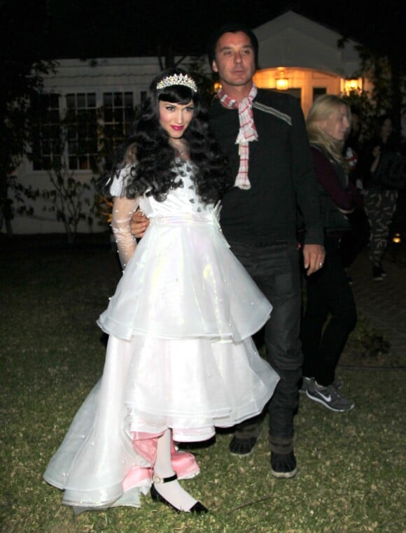Gwen Stefani, princesse enceinte et son mari Gavin Rossdale, fêtent Halloween en famille. Los Angeles, le 31 octobre 2013.