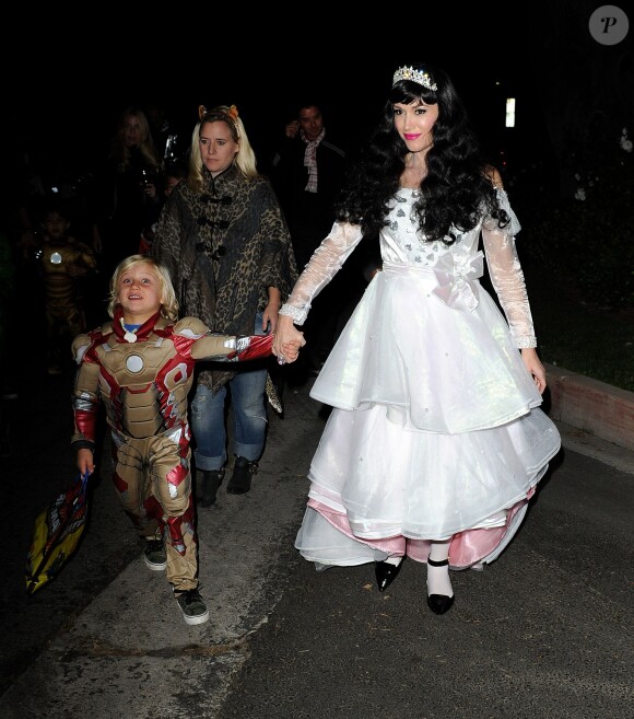 Gwen Stefani et son fils Zuma Los Angeles, le 31 octobre 2013.