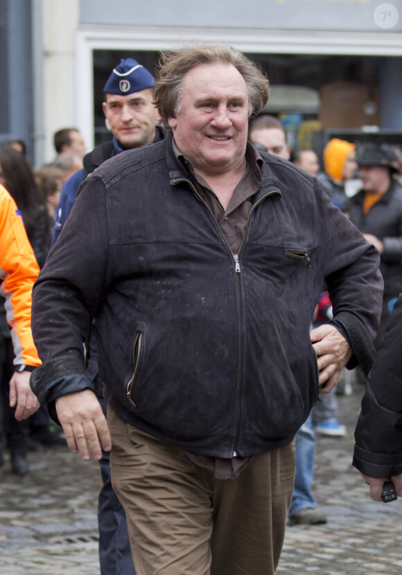 Gérard Depardieu a donné le depart du rallye de Condroz à Huy en Belgique, le 1er novembre 2013.