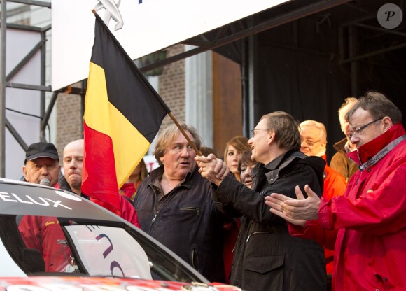 Gérard Depardieu a donné le depart du rallye de Condroz à Huy en Belgique, le 1er novembre 2013.