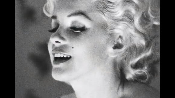 Marilyn Monroe : Une égérie glamour avec son précieux Chanel N°5