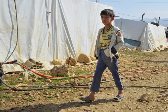 Un jeune garçon au camp de réfugiés syriens à Dalhamye au Liban le 5 novembre 2013.