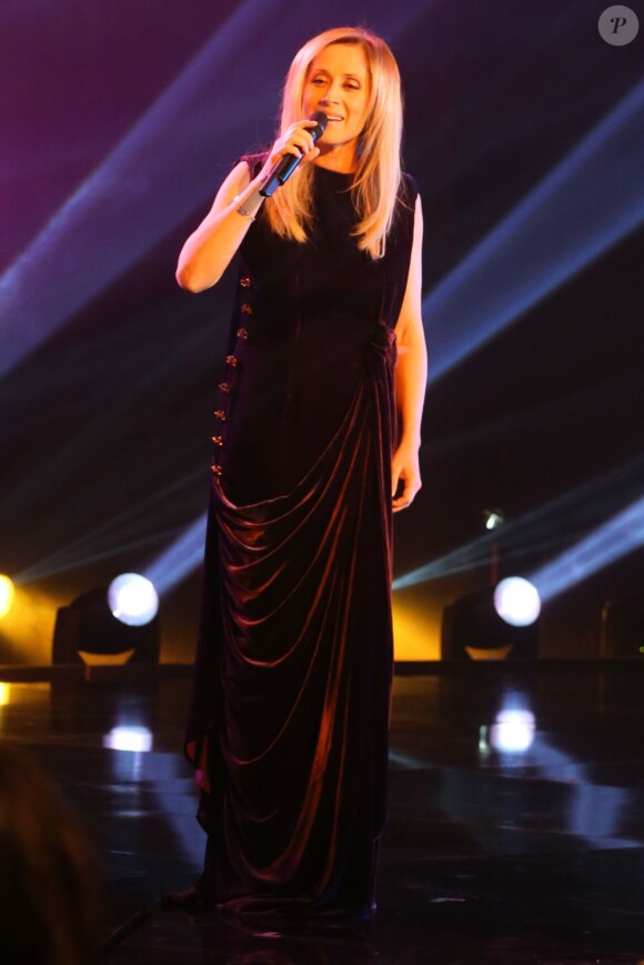 Lara Fabian à l'enregistrement de la 150e émission Le plus grand cabaret du monde, le 14 mai qui a été diffusée le 22 juin 2013.