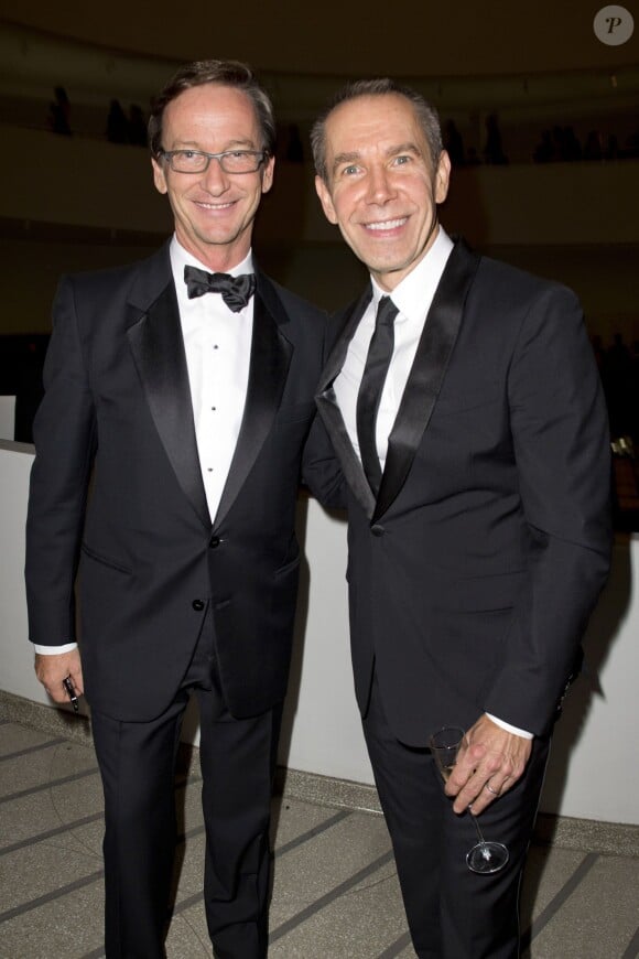 Thaddaeus Ropac et Jeff Koons lors de la soirée Guggenheim International Gala 2013 à New York, le 7 novembre 2013.