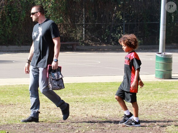 Martin Kirsten et Johan, fils d'Heidi Klum, à Los Angeles le 9 novembre 2013.