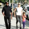 Le chanteur Babyface (de son vrai nom Kenneth Edmonds) Heidi Klum et sa fille Lou à Los Angeles, le 9 novembre 2013.