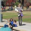Heidi Klum dans un parc du quartier de Brentwood. Los Angeles, le 9 novembre 2013.