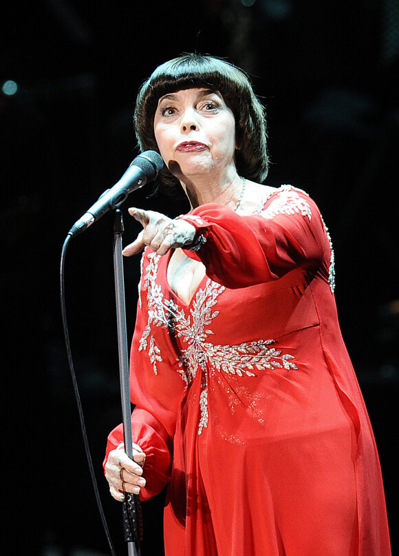 Mireille Mathieu en concert à Moscou en Russie le 3 Novembre 2012.