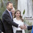 Le prince Felipe et la princesse Letizia d'Espagne ont visité la mission de San Carlos Borromeo, près de la ville de Carmel-by-the-Sea, en Californie, le 13 Novembre 2013.