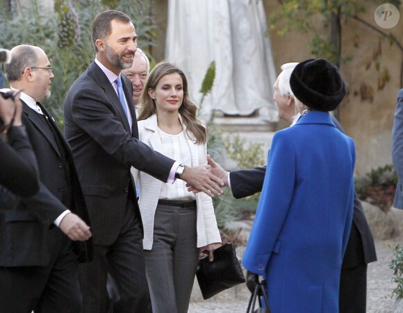 Le prince Felipe et la princesse Letizia d'Espagne ont visité la mission de San Carlos Borromeo, près de la ville de Carmel-by-the-Sea, en Californie, le 13 Novembre 2013.