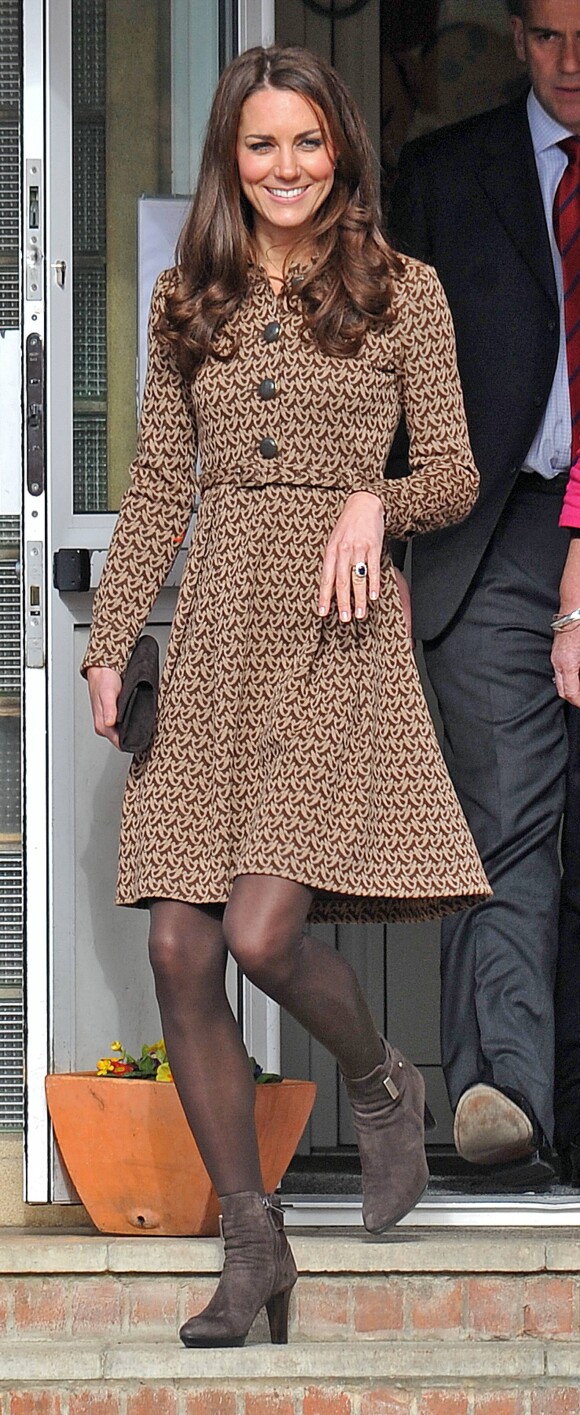 La Duchesse de Cambridge, Kate Middleton, dans une école à Oxford le 21 février 2012.