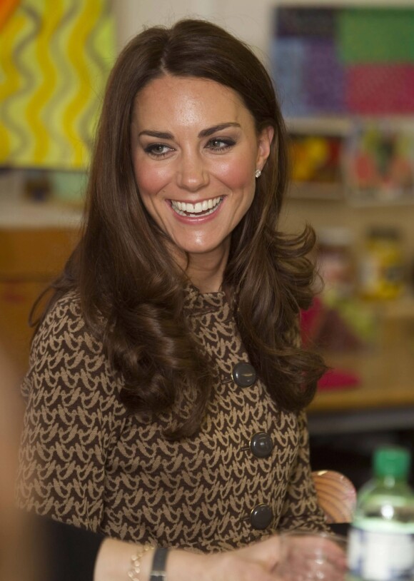 La Duchesse de Cambridge, Kate Middleton, dans une école d'Oxford le 21 février 2012.