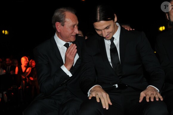 Exclusif : Bertrand Delanoë et Zlatan Ibrahimovic lors de la soirée des GQ Awards, édition française, au sein du museum d'histoire naturelle à Paris le 20 novembre 2013