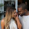 Kim Kardashian et son fiancé Kanye West vont faire du shopping à Miami, le 29 novembre 2013.