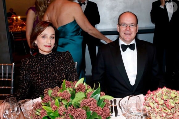Kristin Scott Thomas et Albert de Monaco - Vernissage de l'exposition "Cartier : Le style et l'histoire" au Grand Palais à Paris, le 2 decembre 2013.