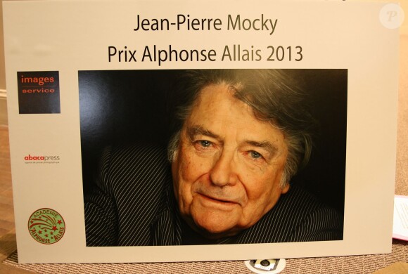 Jean-Pierre Mocky lors de la remise du prix Alphonse-Allais 2013 à la Société d'encouragement pour l'industrie nationale à Paris le 2 decembre 2013