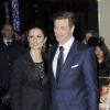 Colin Firth, radieux et amoureux avec sa femme Livia Giuggioli lors de la première du film Railway Man à Londres, le 4 décembre 2013.