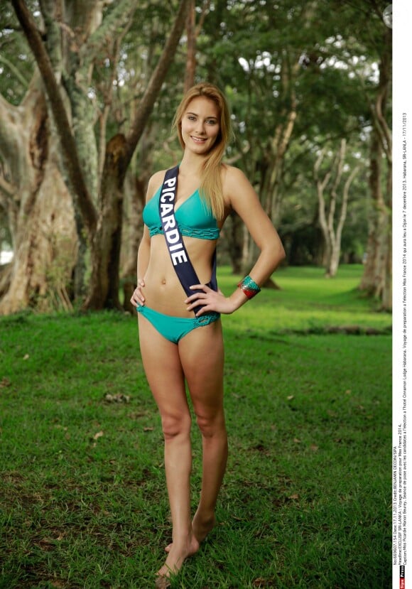 Manon Beurey, Miss Picardie 2013, candidate en maillot de bain pour Miss France 2014.
