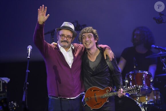 Feloche et Louis Chedid aux 50 ans de France Inter à la Gaîte-Lyrique à Paris, le 8 decembre 2013.