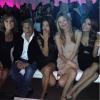 Karlie Kloss, Ed Razek, Adriana Lima, Behati Prinsloo et Lily Aldridge assistent à la soirée de diffusion du défilé Victoria's Secret 2013. New York, le 10 décembre 2013.