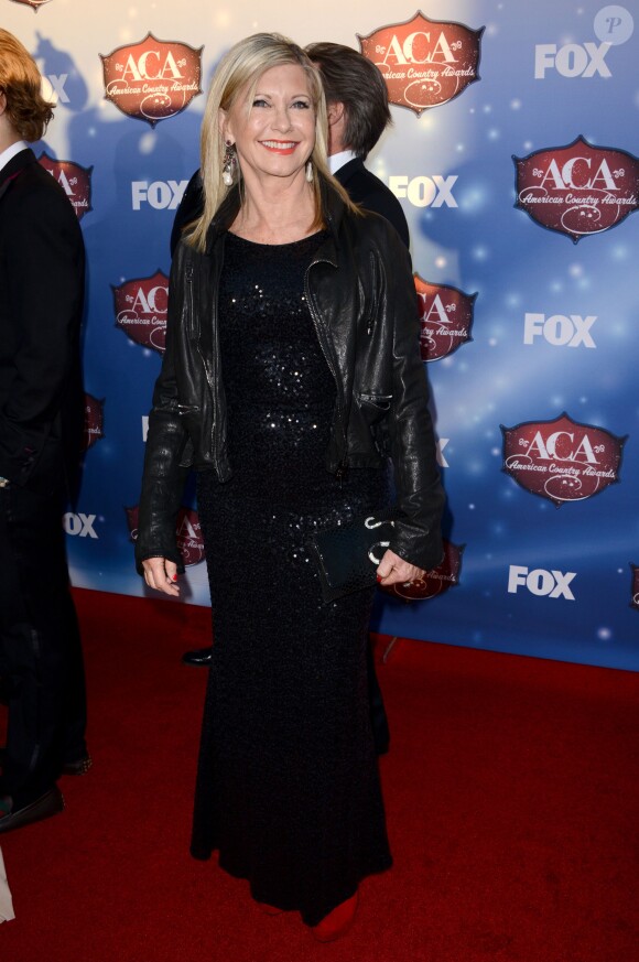 Olivia Newton-John - Cérémonie des American Country Awards à Las Vegas, le 10 décembre 2013.