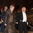 Peter W. Higgs (laureat du prix Nobel de physique) et Mme Marci Hazard Karplus au banquet organisé en l'honneur des lauréats des Nobel 2013, à l'Hôtel de Ville de Stockholm le 10 décembre 2013