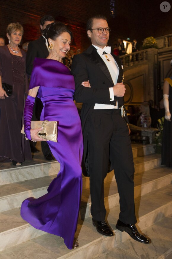 Le prince Daniel de Suède et Joy Hirsch (épouse de James E. Rothman, Nobel de médecine) au banquet organisé en l'honneur des lauréats des Nobel 2013, à l'Hôtel de Ville de Stockholm le 10 décembre 2013