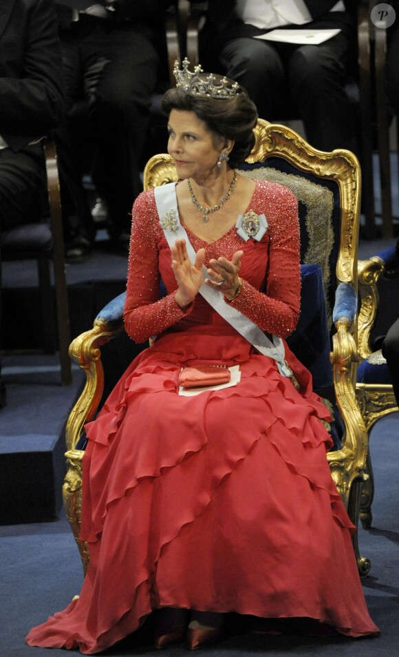 La reine Silvia de Suède lors de la remise des Nobel le 10 décembre 2013 à Stockholm