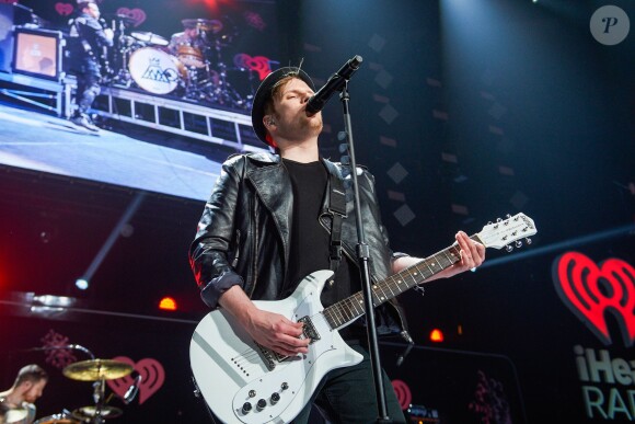 Le groupe Fall Out Boy sur la scène du Jingle Ball organisé par la radio KDWB à Saint Paul (Minnesota), le 10 décembre 2013.