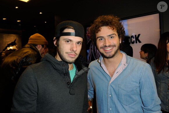 Maxime Musqua et Orelsan lors de l'inauguration de la nouvelle boutique G-Shock à Paris le 12 décembre 2013.