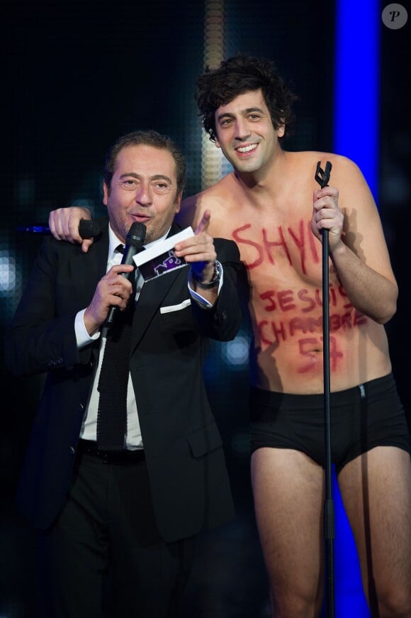 Patrick Timsit et Max Boublil - 15e cérémonie des NRJ Music Awards à Cannes, le 14 décembre 2013.