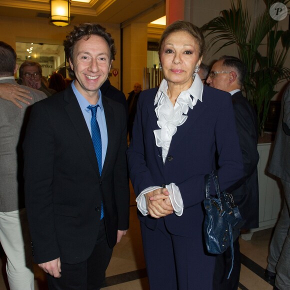 Stéphane Bern et Farah Pahlavi à la soirée de lancement du Coffret Dinatoire de Yaguel Didier, le vendredi 13 décembre à Paris.