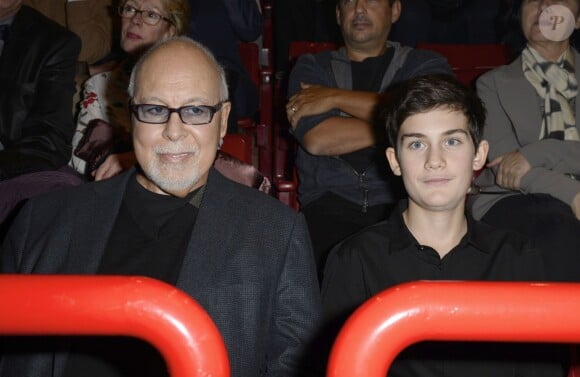 René Angélil et son fils René-Charles au concert de Céline Dion au POPB de Paris, le 5 décembre 2013.