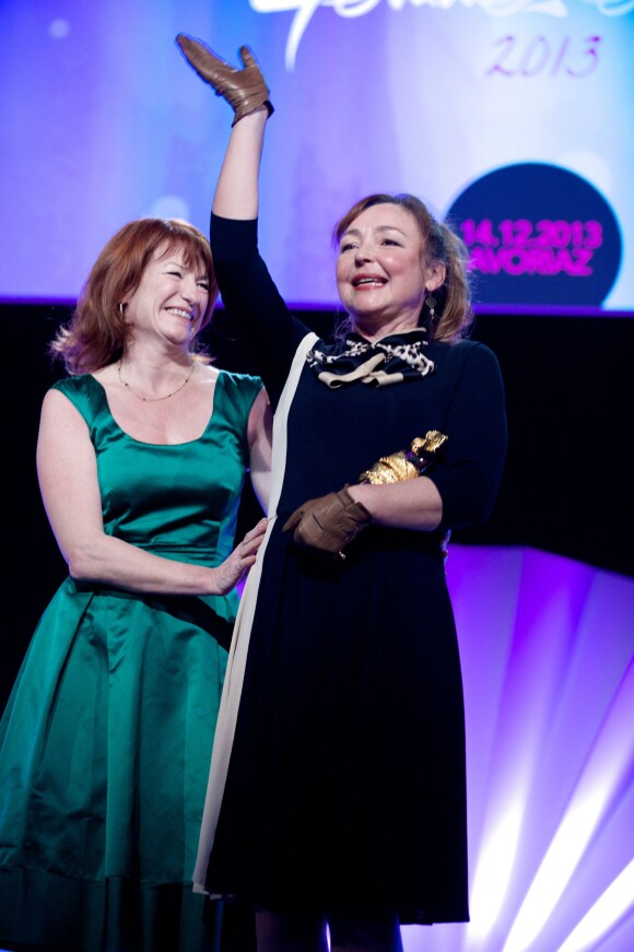 Catherine Frot et Muriel Mayette-Holtz lors de la cérémonie des "Femmes en Or 2013" à Avoriaz, le 14 décembre 2013.