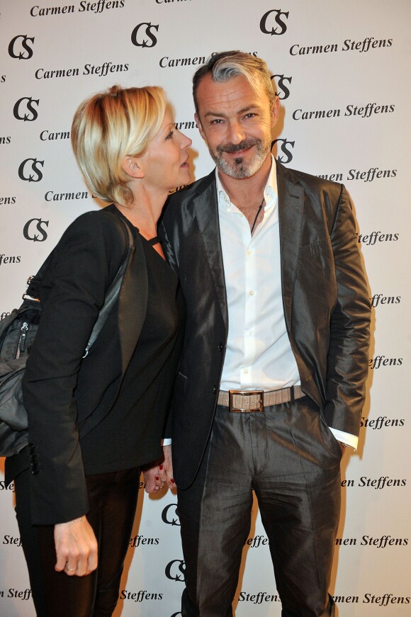 Rebecca Hampton et son compagnon Laurent Lombardo : heureux et complices lors de l'inauguration de la nouvelle boutique Carmen Steffens à Cannes, le 13 décembre 2013