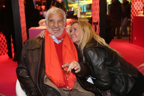 Fiona Gélin et Jean-Paul Belmondo à la soirée d'inauguration de "Jours de Fêtes" au Grand Palais à Paris, organisée par Marcel Campion, le 19 décembre 2013.