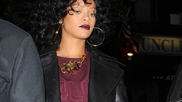 Rihanna : En micro short pour une ultime soirée avant son retour aux sources...