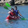 Prince Jackson fait du canoë-kayak avec des amis en vacances à Hawaï, le 24 décembre 2013.