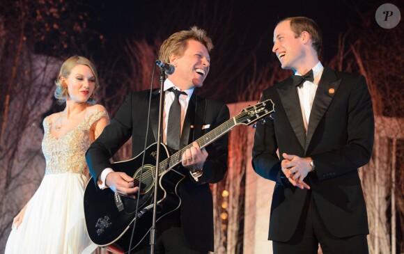 Taylor Swift, Jon Bon Jovi et le prince William au Dîner de gala "Centrepoint Winter Whites" à Londres, le 26 novembre 2013.