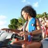 Rihanna fait du jet-ski lors de ses vacances à la Barbade, le 28 décembre 2013.