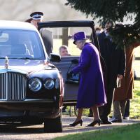 Elizabeth II : Dernière messe de l'année, en famille, et petit tollé...