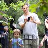 Matthew McConaughey avec sa femme Camila Alves et leurs enfants Levi, Vida et Livingston au zoo de Belo Horizonte (Brésil) le 29 décembre 2013