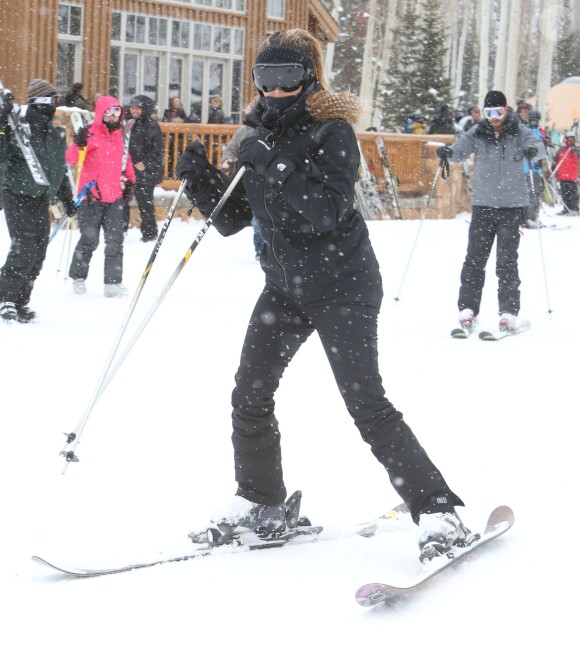 Kim Kardashian fait du ski à la station Deer Valley. Park City (État de l'Utah), le 31 décembre 2013.