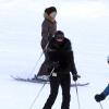 Kim et sa sœur Kourtney Kardashian font du ski à Aspen, dans le Colorado. Le 30 décembre 2013.