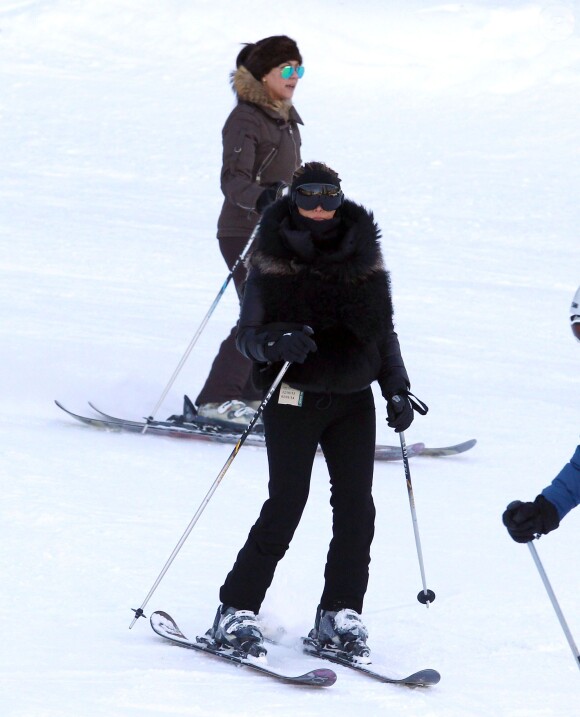Kim et sa sœur Kourtney Kardashian font du ski à Aspen, dans le Colorado. Le 30 décembre 2013.