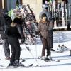 Kim Kardashian, Kourtney Kardashian et Kanye West font du ski à Aspen. Le 30 décembre 2013.