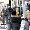Kim Kardashian, Kourtney Kardashian et Kanye West en vacances à Aspen. Le 30 décembre 2013.