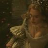 Léa Seydoux amoureuse dans le clip de Sauras-tu m'aimer pour La Belle et la Bête.