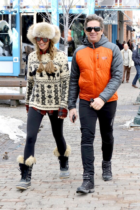 Elle Macpherson et son mari Jeffrey Soffer à Aspen, le 19 décembre 2013.