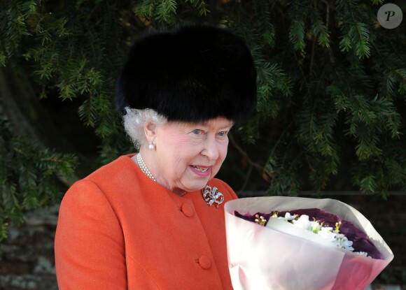 La reine Elizabeth II après la messe de Noël à Sandringham le 25 décembre 2013